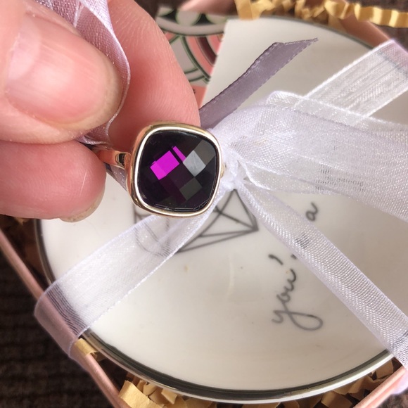 New Sterling Silver plated Zinc Ring in a gift box with a small plate! - Picture 10 of 11